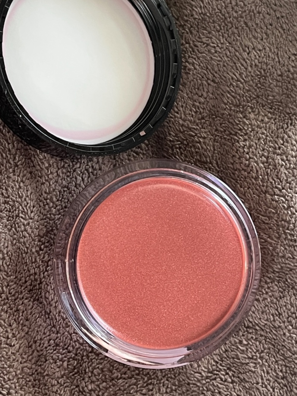 e.l.f. Cosmetics Luminous Putty Blush BERMUDA- NEW - Picture 4 of 11